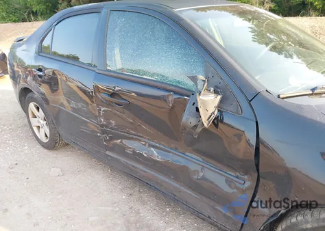 2009 Ford Fusion Se z USA, uszkodzony, nr VIN 3FAHP07Z19R137647